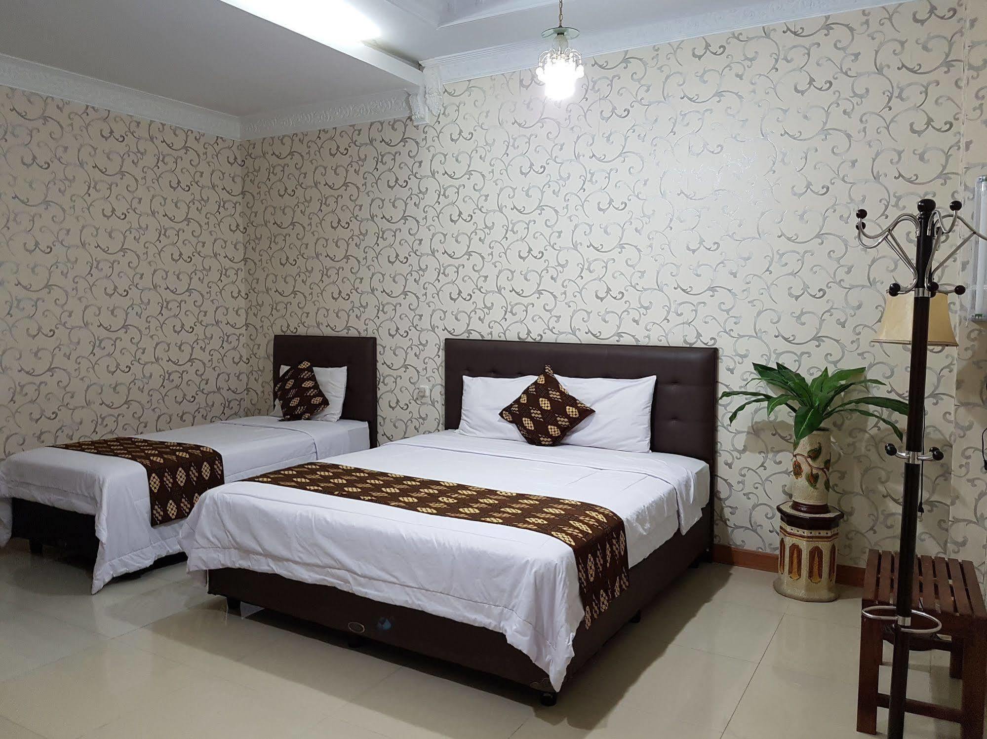 Rene Hotel Джокьякарта Экстерьер фото
