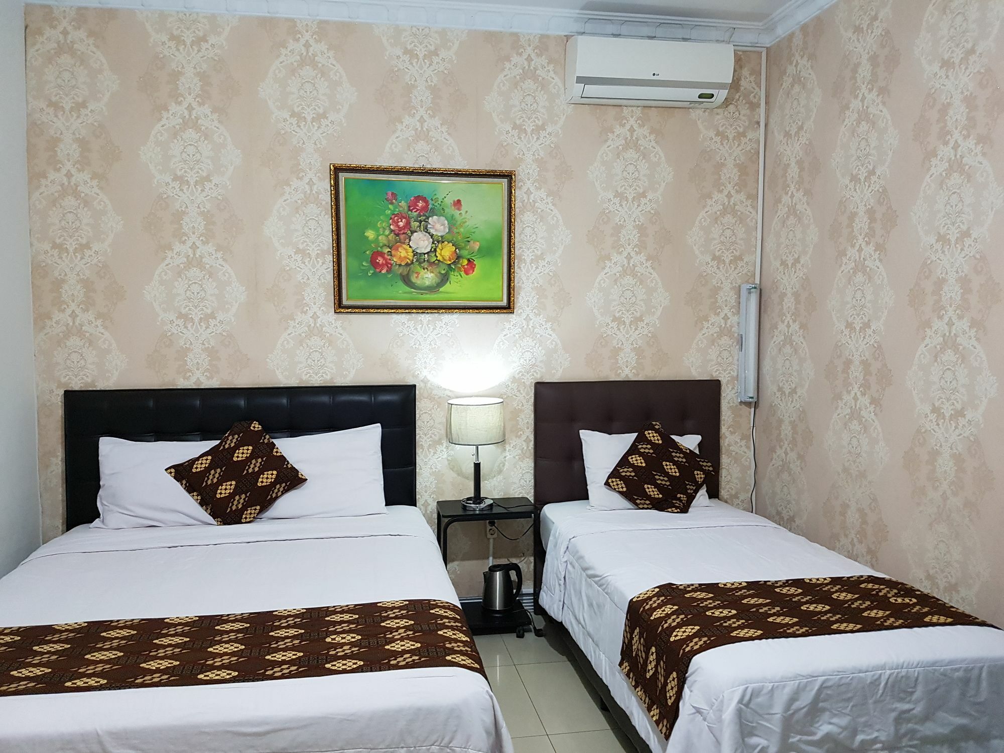 Rene Hotel Джокьякарта Экстерьер фото